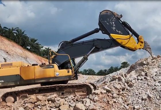 Boemarm van de graafmachine voor maximale kracht in rotstekeningen