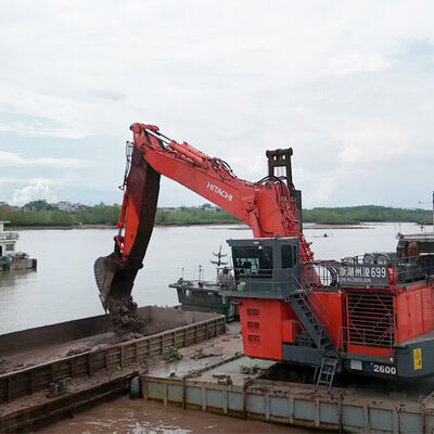 Een graafmachine met lange arm die is ontworpen voor een groter bereik en een betere duurzaamheid